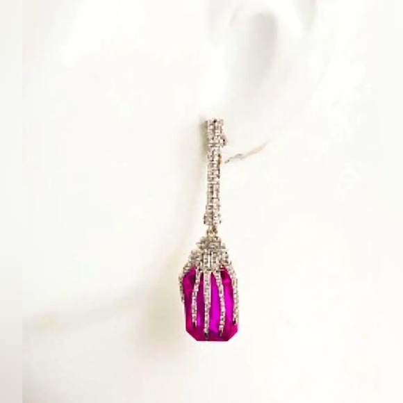 NFS -SOLD‼️ Betsey Johnson Ric Skeleton Hands Crystals Pink Gem Drop Earrings - Picture 6 of 6